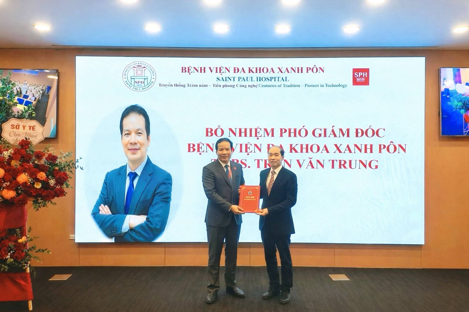 Lễ Công bố Quyết định bổ nhiệm Phó Giám đốc Bệnh viện Đa khoa Xanh Pôn