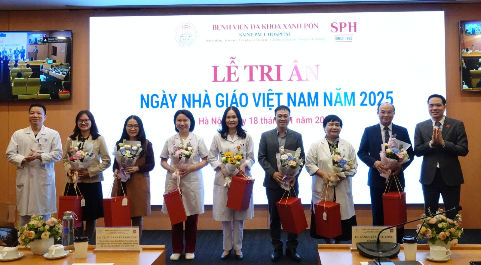 Bệnh viện Đa khoa Xanh Pôn tổ chức Lễ kỷ niệm Ngày Nhà giáo Việt Nam 20/11 – Tri ân thầy cô giáo ngành Y