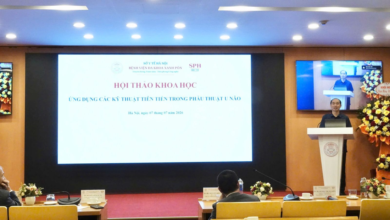 Hội thảo khoa học “Ứng dụng các kỹ thuật tiên tiến trong phẫu thuật u não” – Thúc đẩy phát triển chuyên môn, nâng cao chất lượng điều trị người bệnh