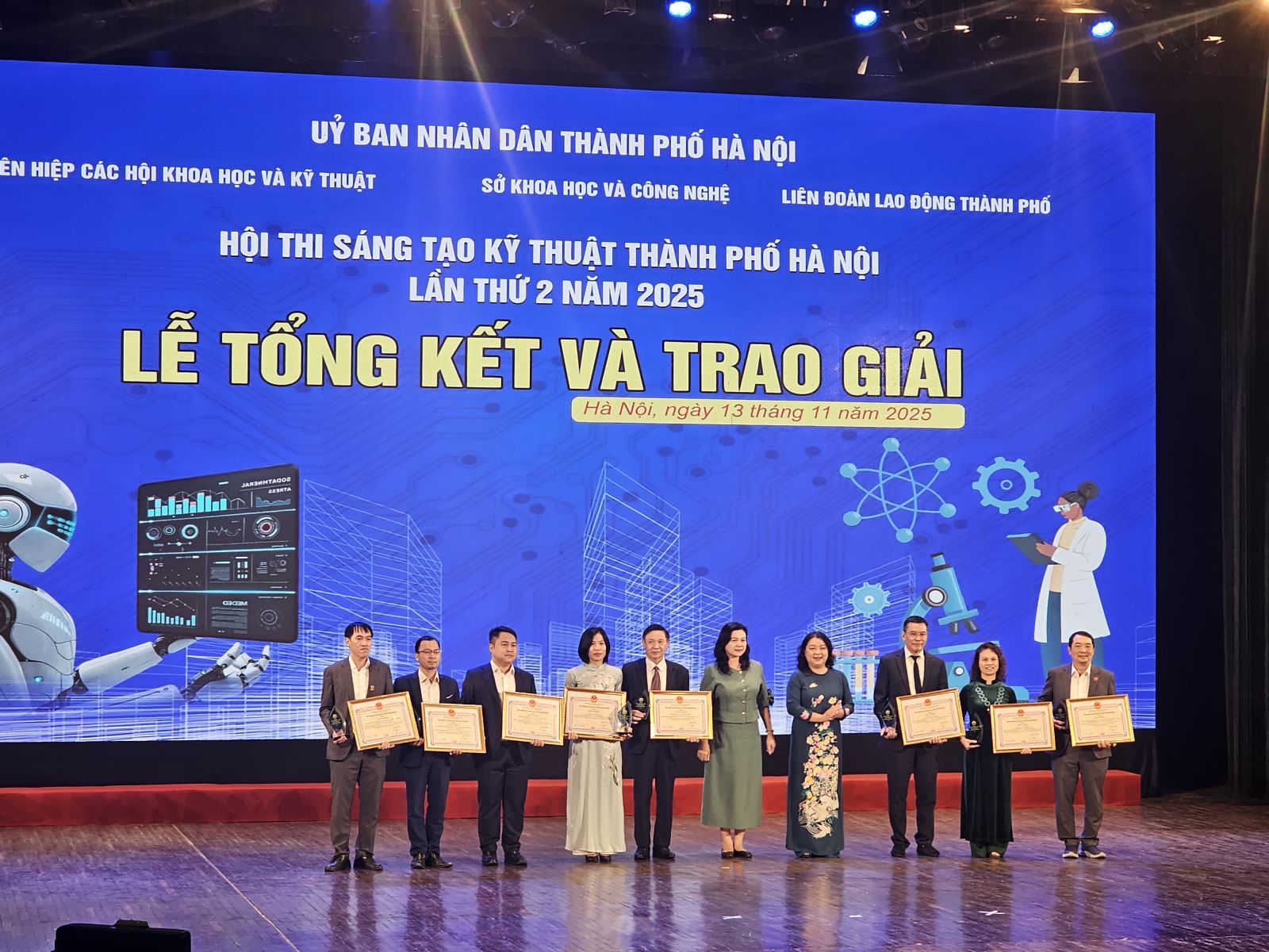 Bệnh viện Đa khoa Xanh Pôn vinh dự nhận 2 giải khuyến khích tại Hội thi Sáng tạo Kỹ thuật thành phố Hà Nội lần thứ Hai, năm 2024-2025