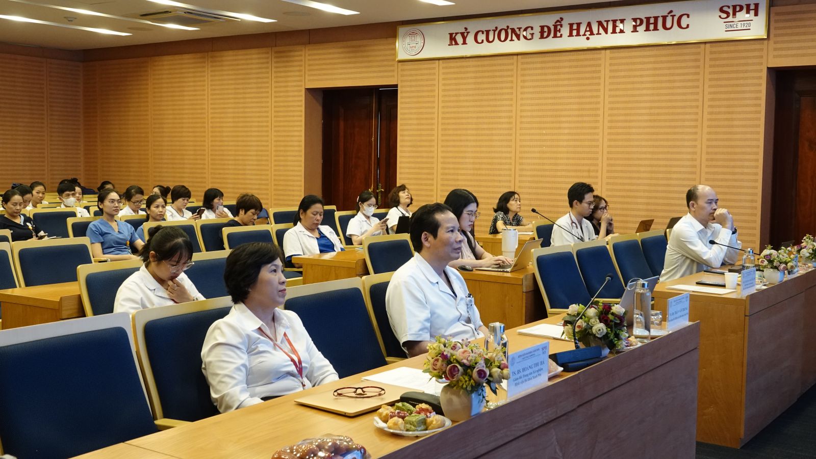 Hội thảo khoa học "Tối ưu hóa quản lý bệnh tim mạch với các tiến bộ của dấu ấn sinh học" cập nhật những tiến bộ mới trong ứng dụng dấu ấn sinh học tim mạch