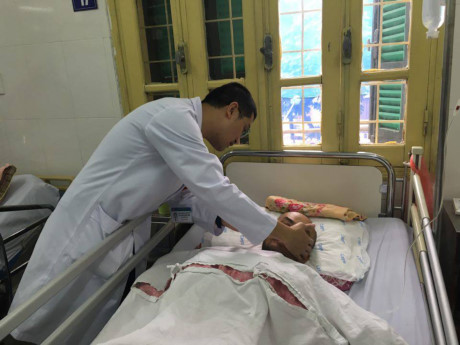 Cứu sống bệnh nhân bị cành cây đâm thấu nền sọ