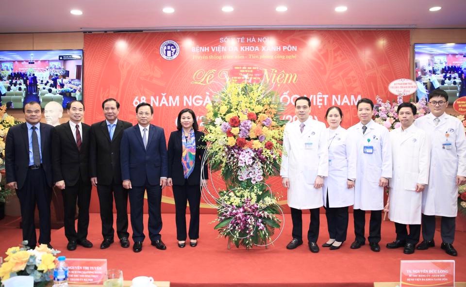 LÃNH ĐẠO TP HÀ NỘI THĂM VÀ CHÚC MỪNG BỆNH VIỆN ĐA KHOA XANH PÔN NHÂN NGÀY THẦY THUỐC VIỆT NAM 27/2
